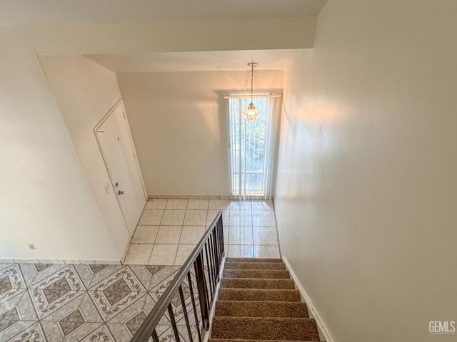 5001 Belle Terrace 6, Bakersfield, CA 93309
