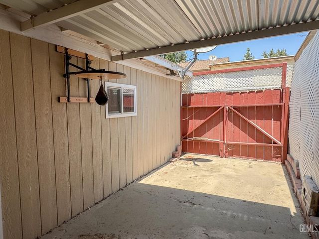 5001 Belle Terrace 6, Bakersfield, CA 93309