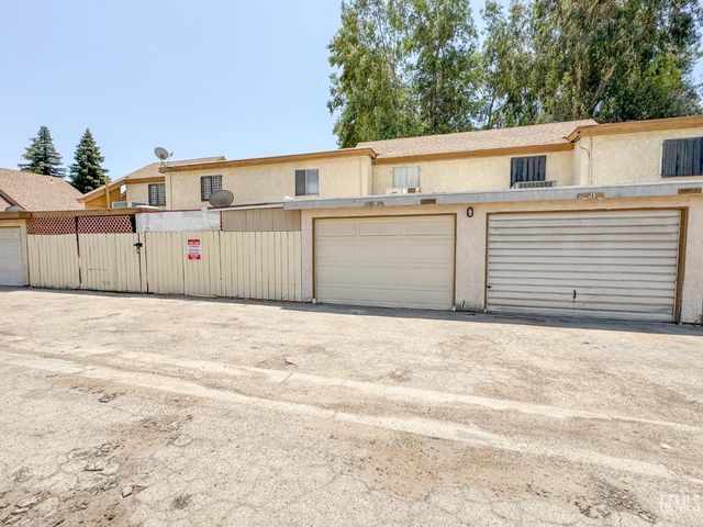 5001 Belle Terrace 6, Bakersfield, CA 93309