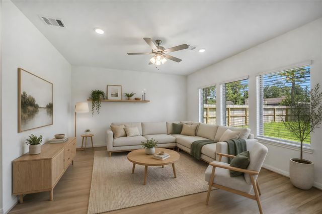 11928 Lakewood West Drive, Cypress, TX 77429