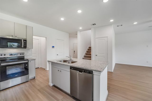 11928 Lakewood West Drive, Cypress, TX 77429