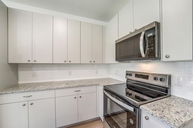 11928 Lakewood West Drive, Cypress, TX 77429