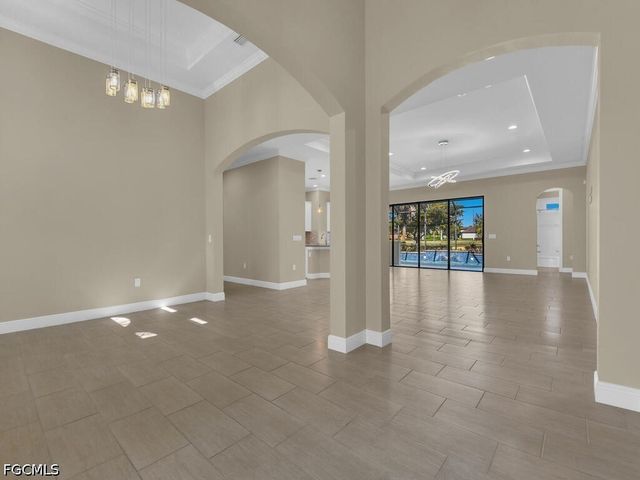 10093 Avalon Lake CIR, Fort Myers, FL 33913