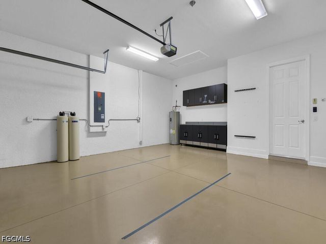 10093 Avalon Lake CIR, Fort Myers, FL 33913