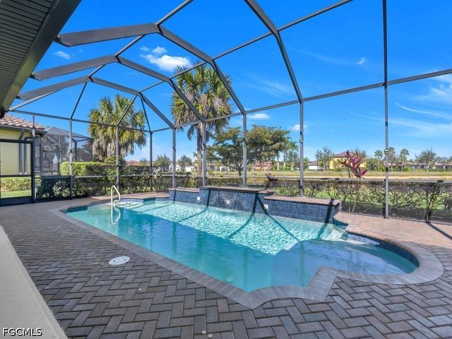 10093 Avalon Lake CIR, Fort Myers, FL 33913
