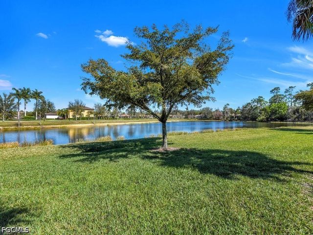 10093 Avalon Lake CIR, Fort Myers, FL 33913