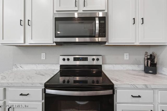 75588 BRIDGEWATER Drive, Yulee, FL 32097