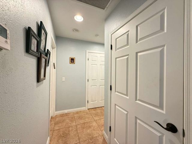 8665 Prairie Hill Drive, Las Vegas, NV 89134