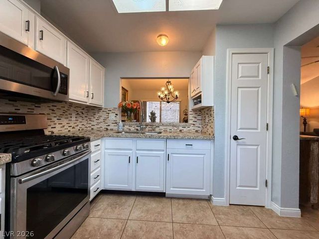 8665 Prairie Hill Drive, Las Vegas, NV 89134