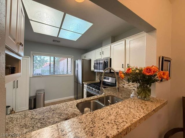 8665 Prairie Hill Drive, Las Vegas, NV 89134