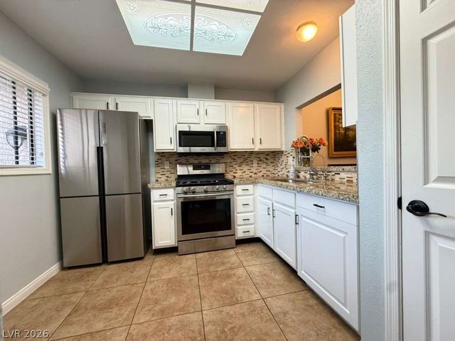8665 Prairie Hill Drive, Las Vegas, NV 89134