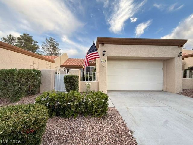 8665 Prairie Hill Drive, Las Vegas, NV 89134