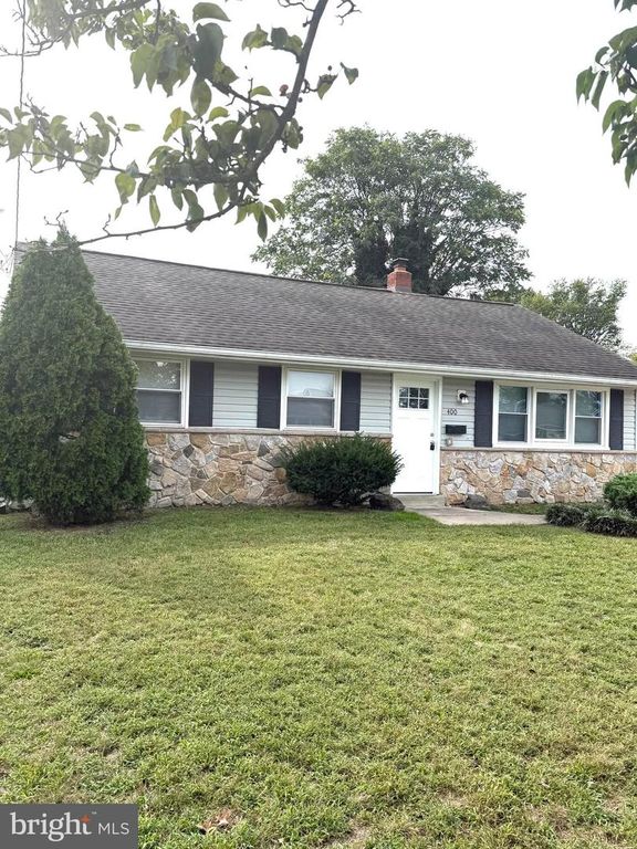 400 WINDSOR DR, Bellmawr, NJ 08031