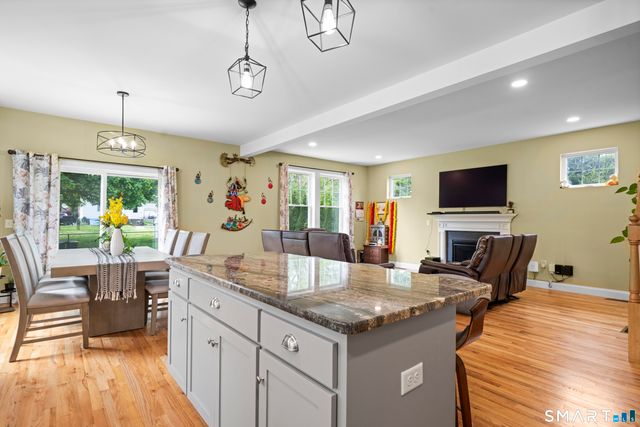 15 Third Street, Windsor Locks, CT 06096