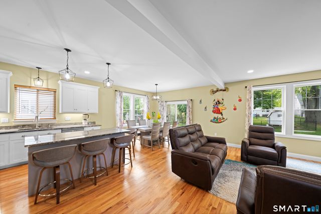 15 Third Street, Windsor Locks, CT 06096