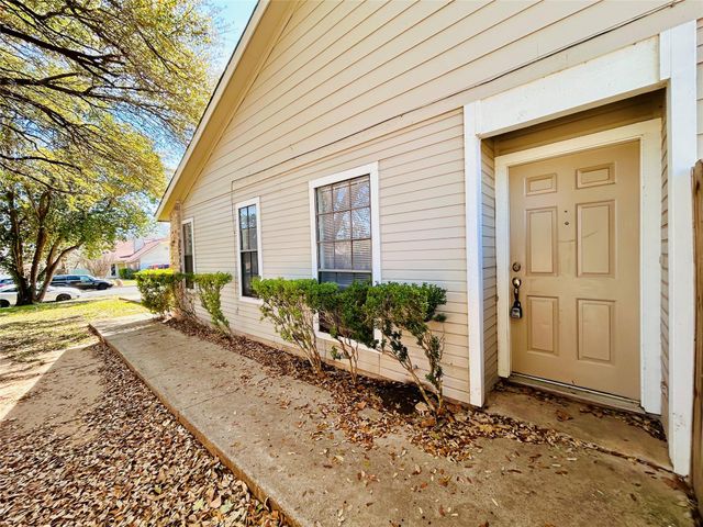 9304 Kempler DR A, Austin, TX 78748