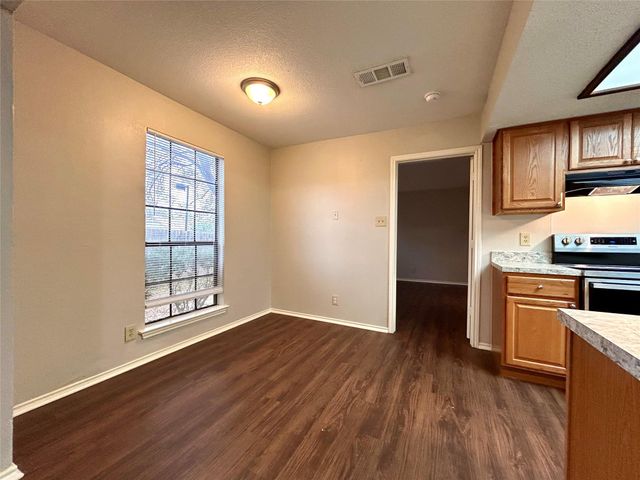 9304 Kempler DR A, Austin, TX 78748