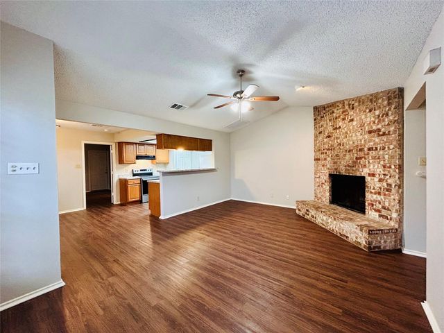 9304 Kempler DR A, Austin, TX 78748