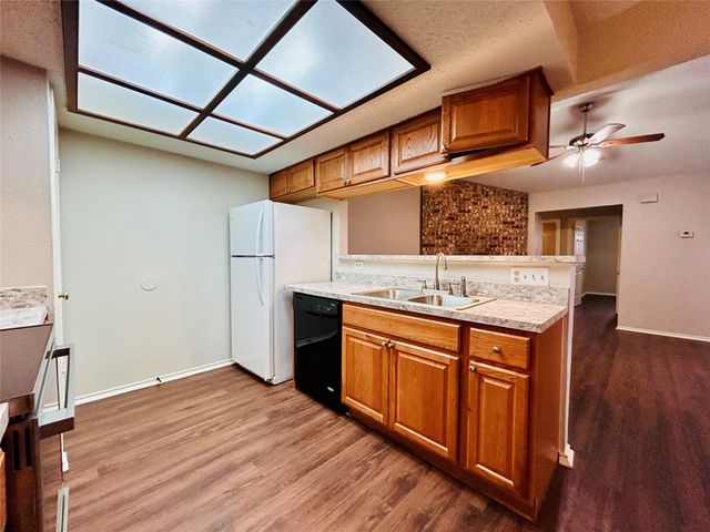 9304 Kempler DR A, Austin, TX 78748