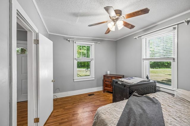 1809 Dry Valley Road, Rossville, GA 30741