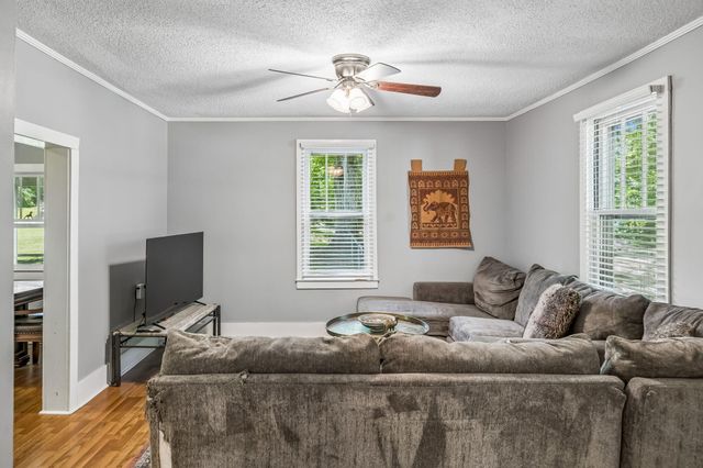 1809 Dry Valley Road, Rossville, GA 30741