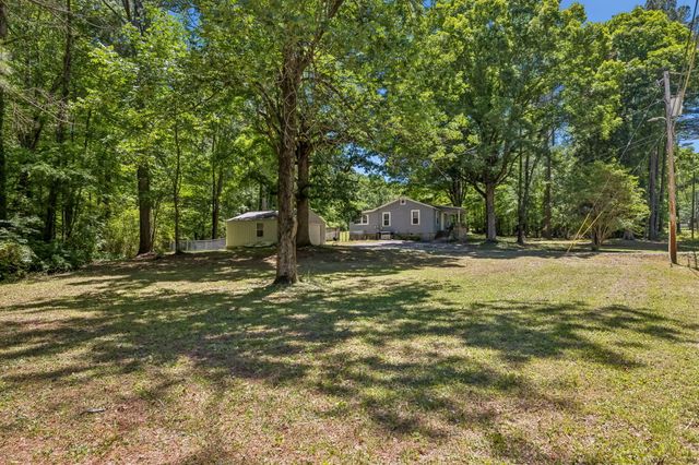 1809 Dry Valley Road, Rossville, GA 30741