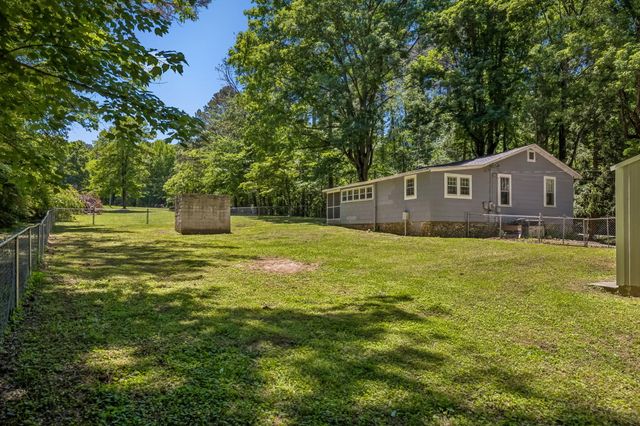 1809 Dry Valley Road, Rossville, GA 30741