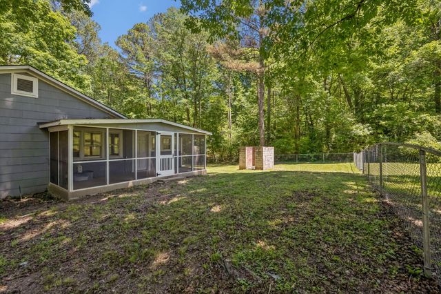 1809 Dry Valley Road, Rossville, GA 30741