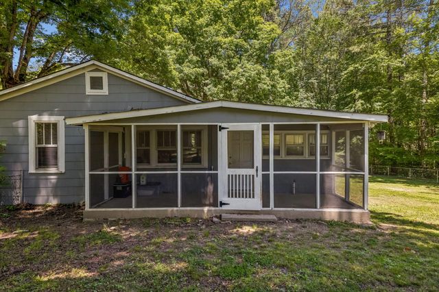 1809 Dry Valley Road, Rossville, GA 30741