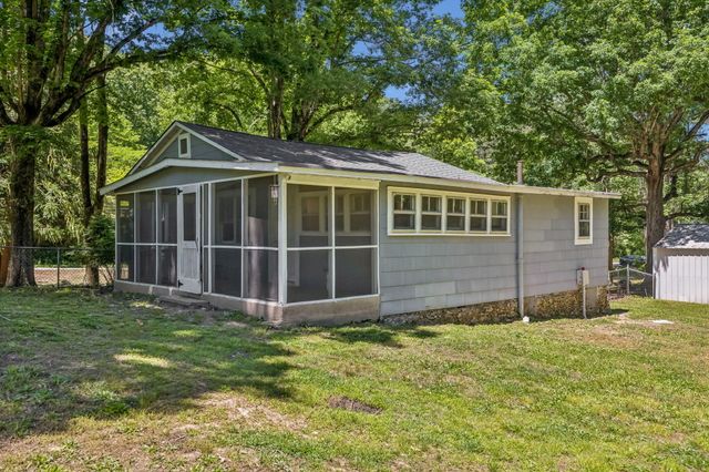 1809 Dry Valley Road, Rossville, GA 30741