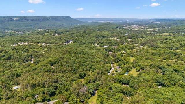1809 Dry Valley Road, Rossville, GA 30741