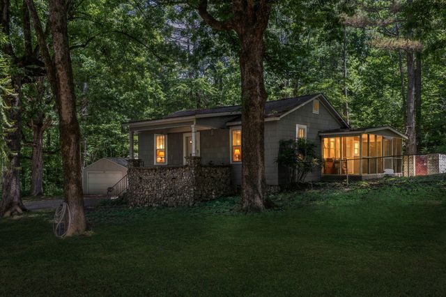 1809 Dry Valley Road, Rossville, GA 30741