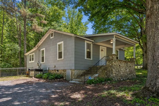 1809 Dry Valley Road, Rossville, GA 30741