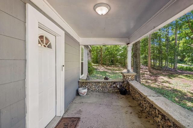 1809 Dry Valley Road, Rossville, GA 30741