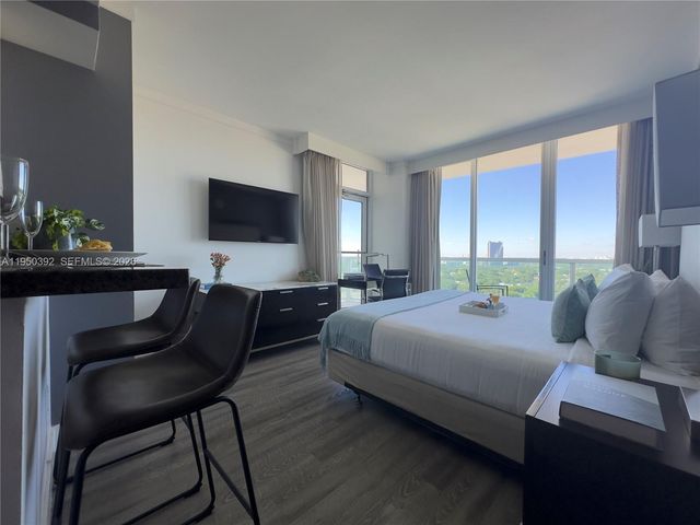 2889 Mcfarlane Rd 1812, Miami, FL 33133