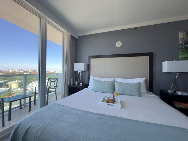 2889 Mcfarlane Rd 1812, Miami, FL 33133