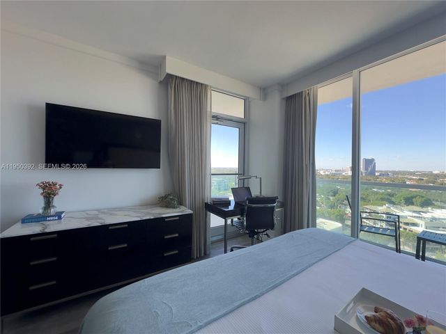 2889 Mcfarlane Rd 1812, Miami, FL 33133