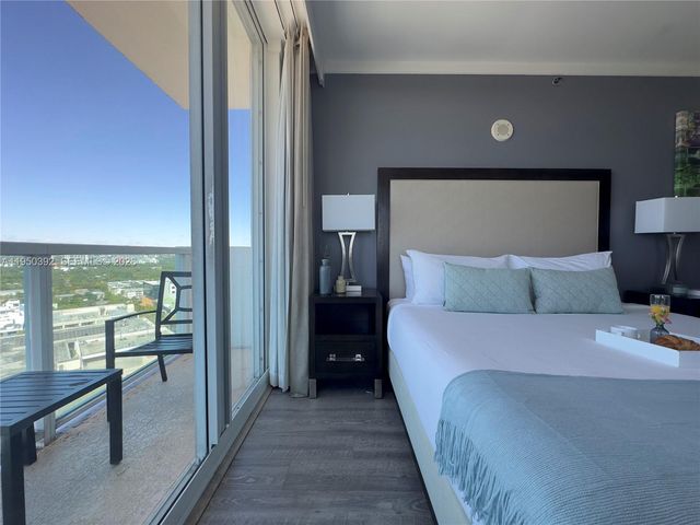 2889 Mcfarlane Rd 1812, Miami, FL 33133