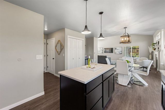 856 N 1st Avenue, Iowa City, IA 52245