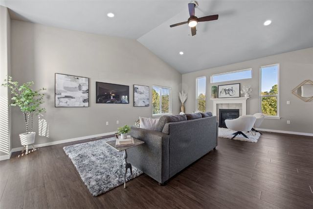 856 N 1st Avenue, Iowa City, IA 52245