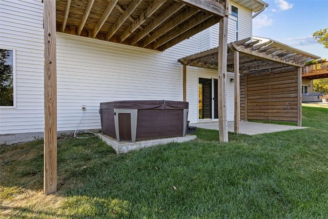 856 N 1st Avenue, Iowa City, IA 52245