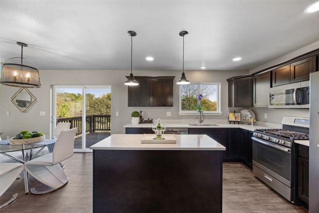 856 N 1st Avenue, Iowa City, IA 52245