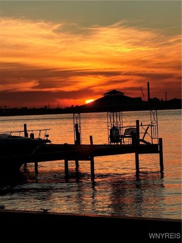 3555 Wallace Drive, Grand Island, NY 14072