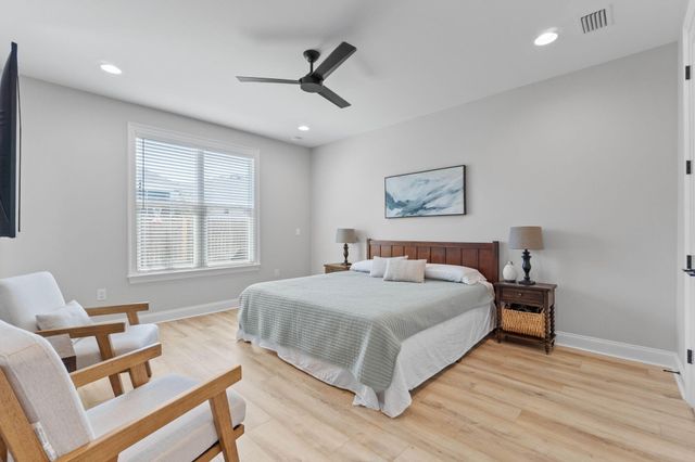 151 Raiders Trail, Valparaiso, FL 32580