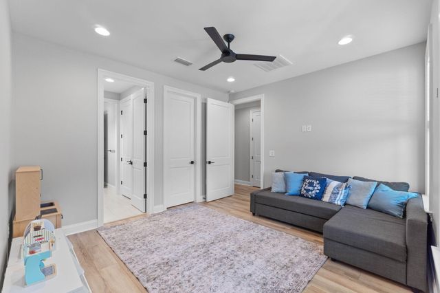 151 Raiders Trail, Valparaiso, FL 32580