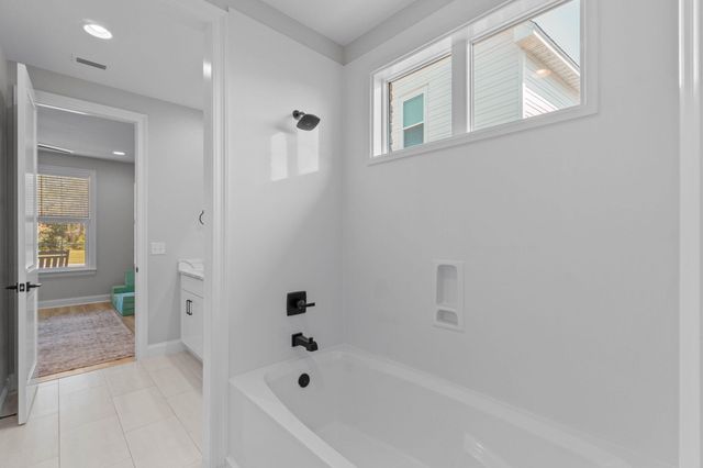 151 Raiders Trail, Valparaiso, FL 32580