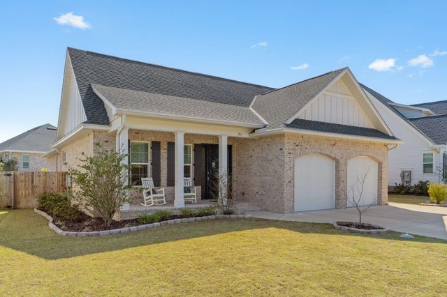 151 Raiders Trail, Valparaiso, FL 32580