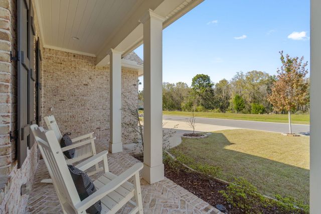 151 Raiders Trail, Valparaiso, FL 32580