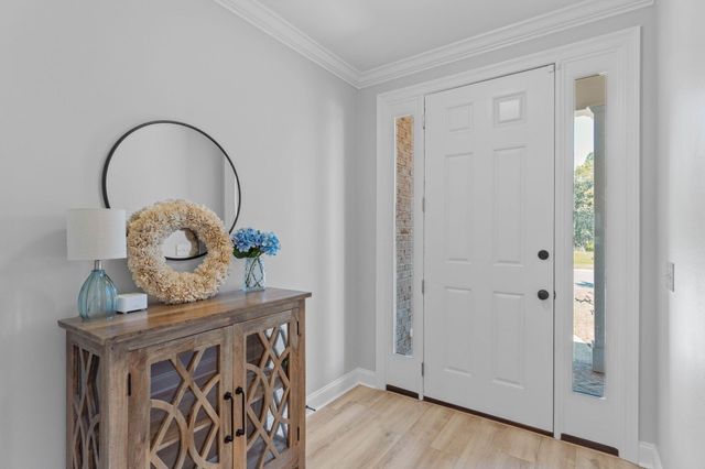 151 Raiders Trail, Valparaiso, FL 32580