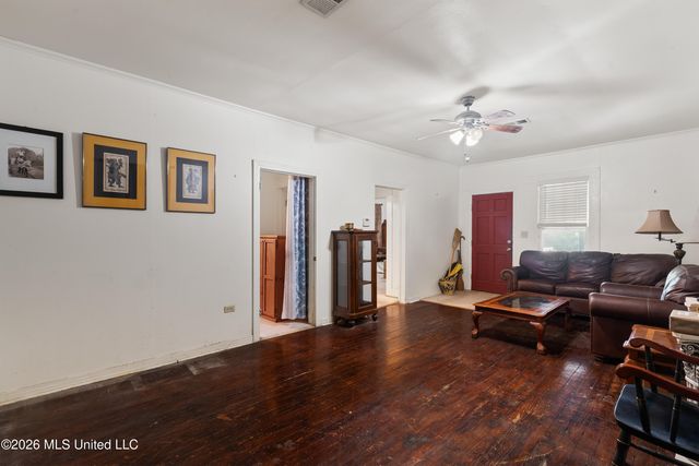 1205 Adeline Street, Hattiesburg, MS 39401